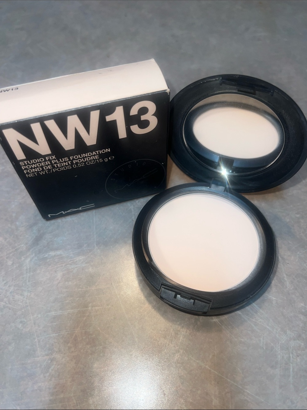 BNIB- MAC Cosmetics Studio Fix Powder Plus Foundation NW13